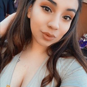 Meet your Posher, Vanessa